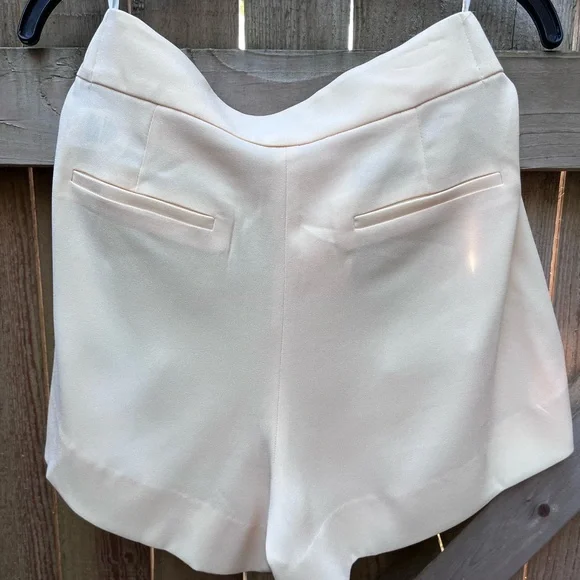 Aritzia Babaton Hikaru Skort Skirt Shorts Crepe Yellow Size 6 - Picture 7 of 9